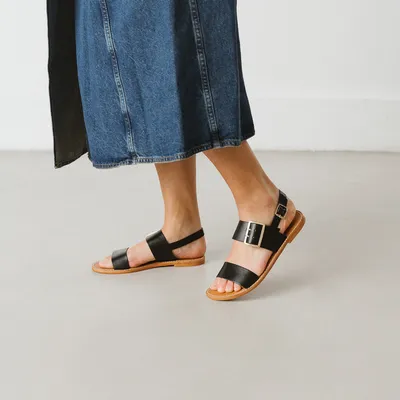 Strappy sandals with open toe