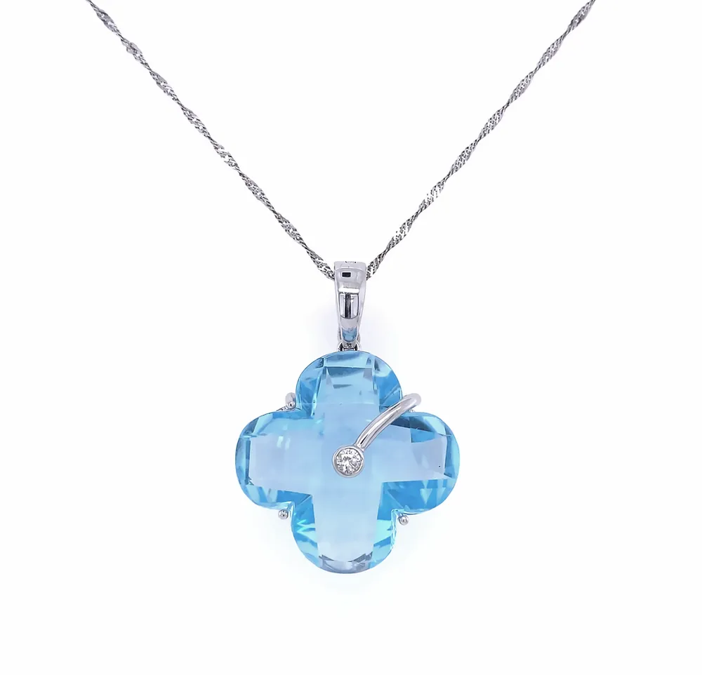 14 Karat White Gold Blue Topaz Flower Necklace