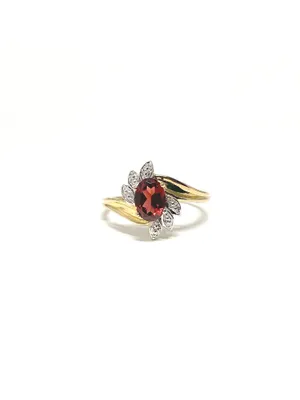 10 Karat Yellow Gold Diamond and Garnet  Ring