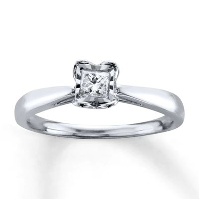 Diamond Ring 1/5 Carat Princess-cut 10K White Gold (I/I3)