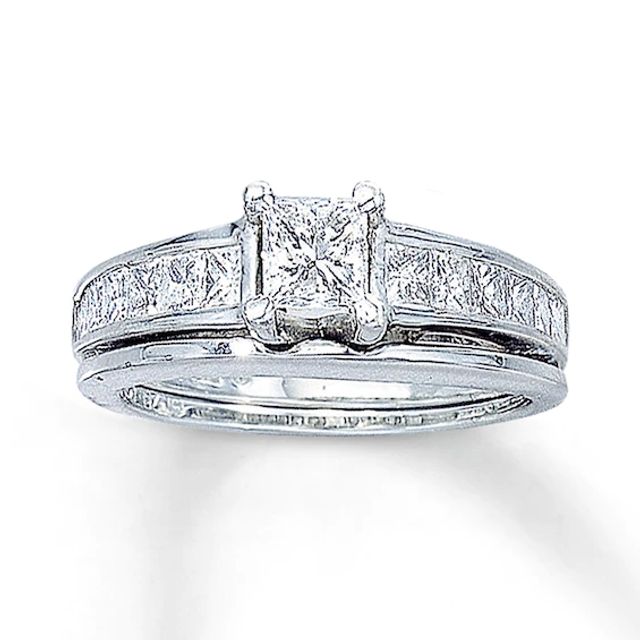 Previously Owned Diamond Engagement Ring ct tw Princess-cut 14K White Gold