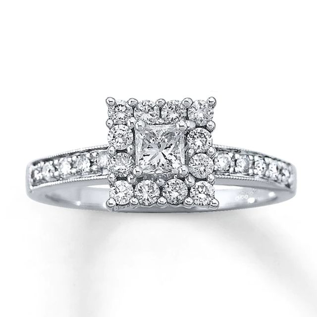 Previously Owned Ring / ct tw Diamonds 14K White Gold