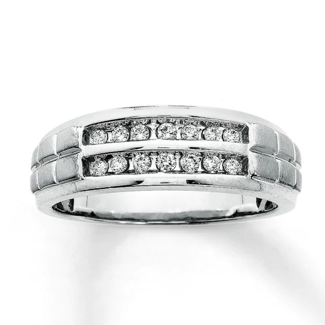 Previously Owned Ring 1/4 ct tw Diamonds 10K White Gold