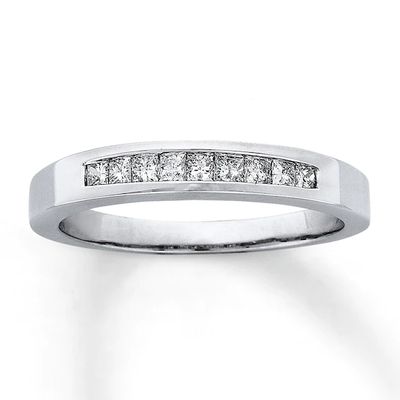 Previously Owned Previously Owned Band 1/4 ct tw Diamonds 14K White Gold - Size 4.25