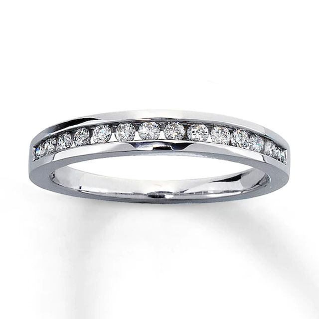 Previously Owned Wedding Band 1/4 ct tw Round-cut Diamonds 14K White Gold