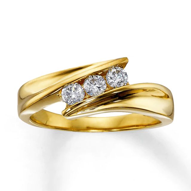 Previously Owned Ring 1/3 ct tw Diamonds 14K Yellow Gold