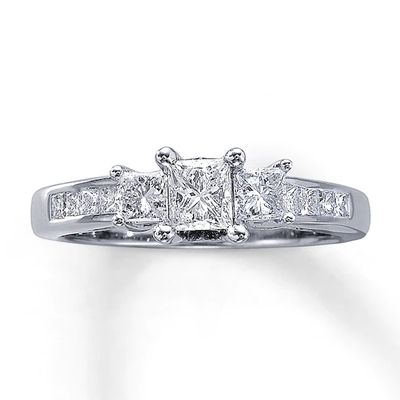 Previously Owned Ring 1 ct tw Princess-Cut Diamonds 14K White Gold
