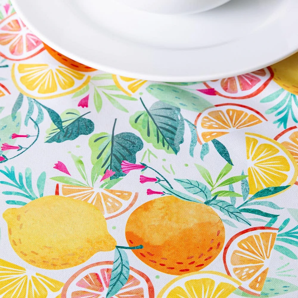 Harman Zipper 'Citrus Water' Patio Tablecloth 70" Round (Multi Colour)