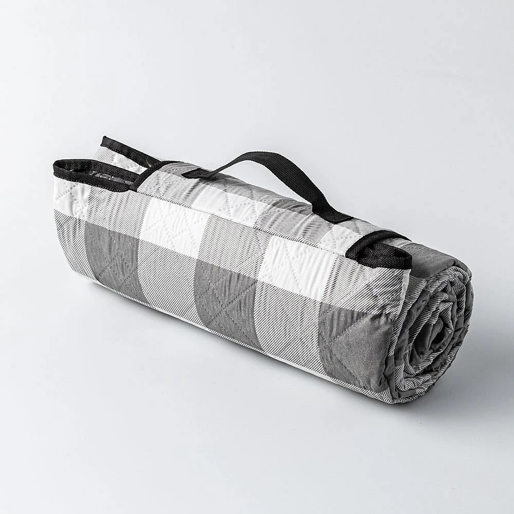 Needle & Pine Water Resistant 'Buffalo Check' Outdoor Blanket Wht/Grey