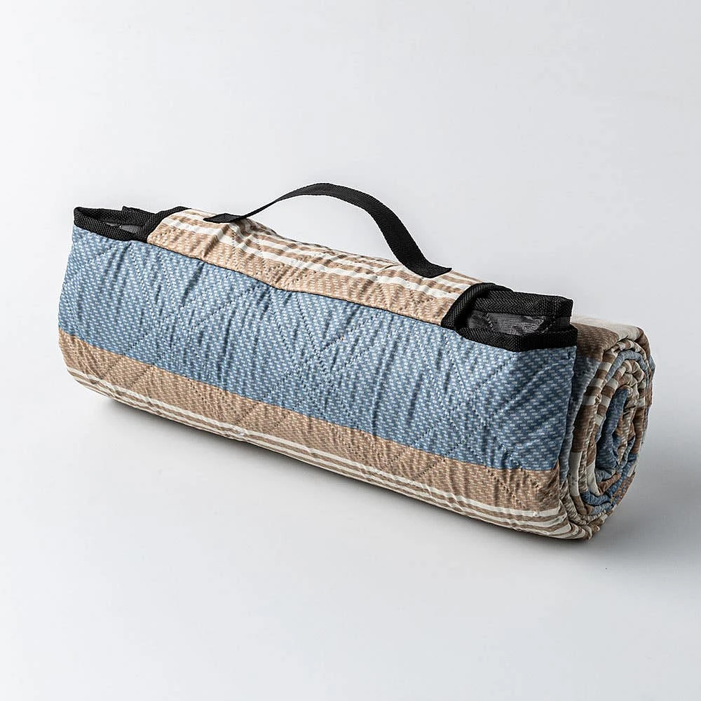Needle & Pine Water Resistant 'Cruz Stripe' Outdoor Blanket (Tan)