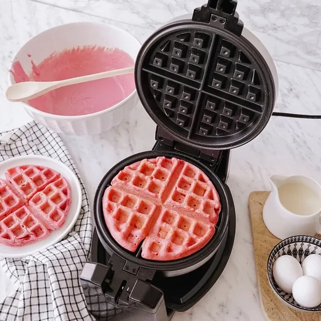 Salton Stuffed Belgian Waffle Maker 