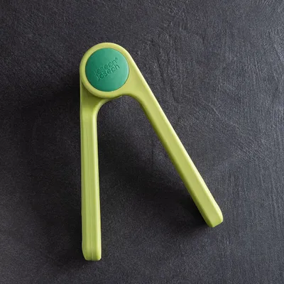 Joseph Joseph Handy Tool 'Helix' Garlic Press-Crusher (Green)