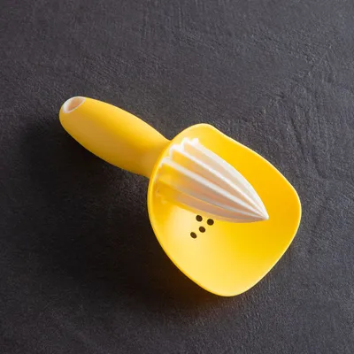 Joseph Joseph Handy Tool 'Catcher' Citrus Reamer (Yellow)