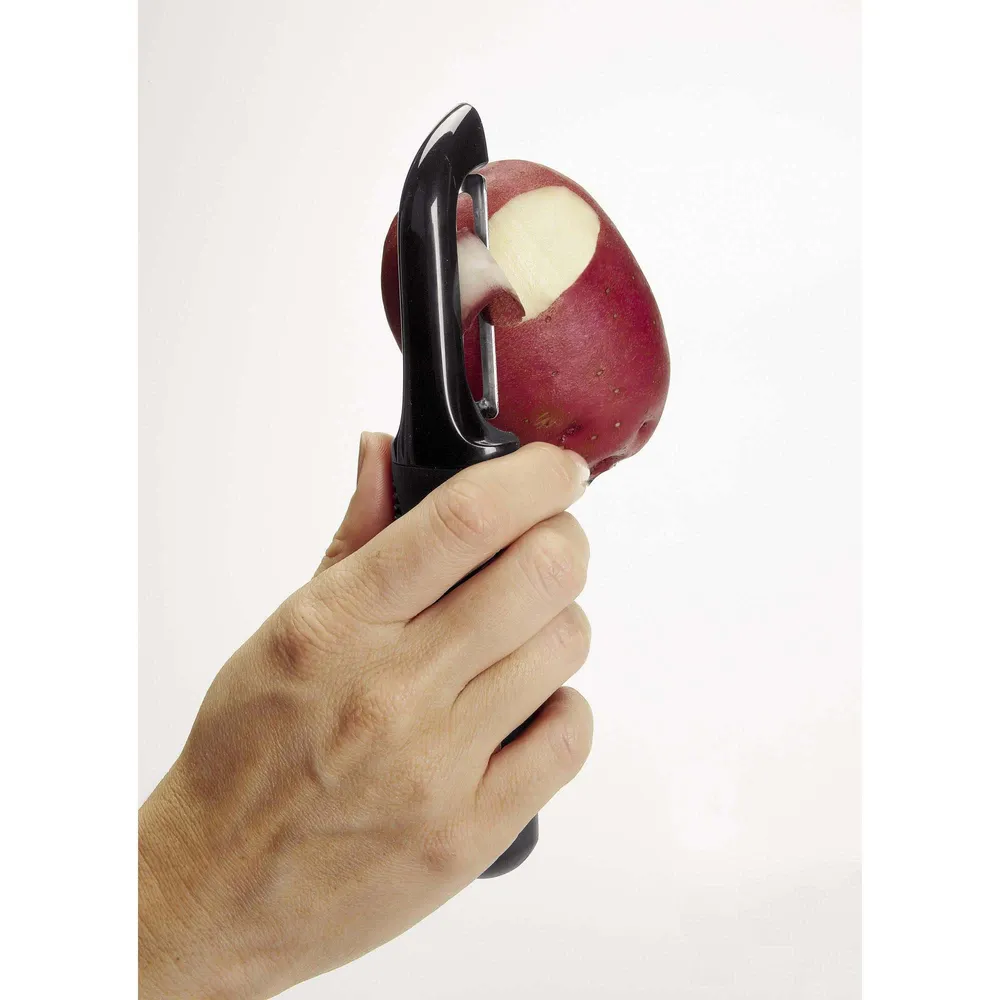 OXO Good Grips Swivel Peeler