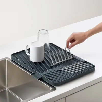 Joseph Joseph Flip-Up Adjustable Draining Board (Grey)