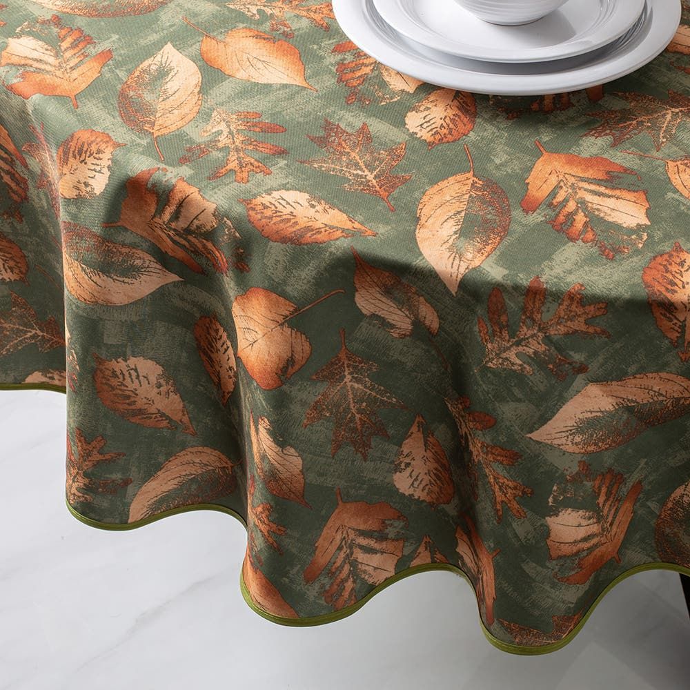 Texstyles Printed 'Subtle Leaves' Polyester Tablecloth 70" Round (Grn)