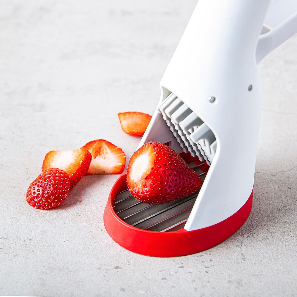 Chef'N Slicester One-Handed Strawberry Slicer (White/Red)