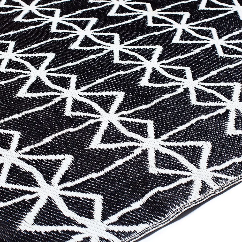 KSP Outdoor 'Kessa' All Season Mat 6x9' (Black/White)