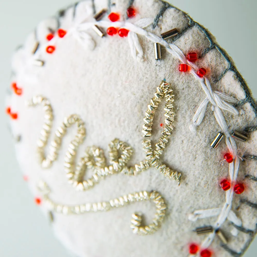 KSP Christmas Felt 'Noel' Embroidered Ornament 10cm dia. (White)