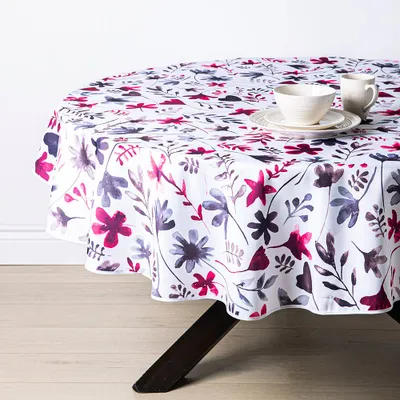 Texstyles Printed 'Finesse' Polyester Tablecloth 70" Round (Red)