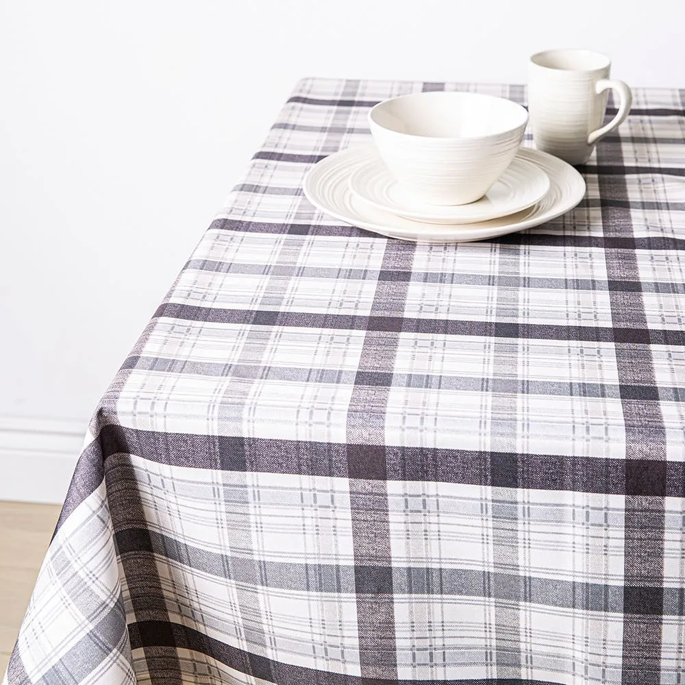 Easycare Printed 'Maxwell Plaid' Polyester Tablecloth 58"x94" (Black)