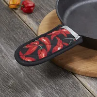 Lodge Pot Handle Grabber - "Chili"