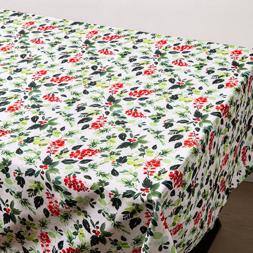 Texstyles Christmas 'Holly Berry' Polyester Tablecloth 58" x 94"