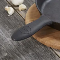 Lodge Kitchen Gear Silicone Hot Handle Holder