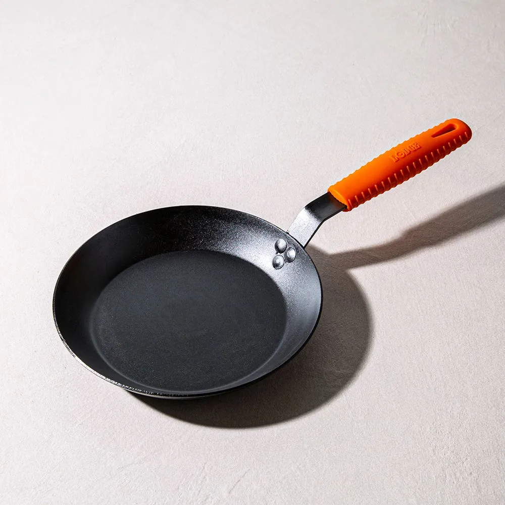 Lodge Seasoned Steel Cast Iron Skillet 10" Dia. (Black/Orange)