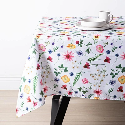 Texstyles Easy-Care 'Flower Garden' Polyester Tablecloth 58x94"