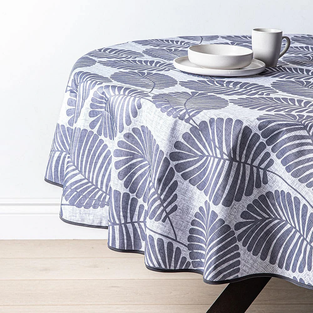 Texstyles Easy-Care 'Keywest' Polyester Tablecloth 70" Round (Grey)