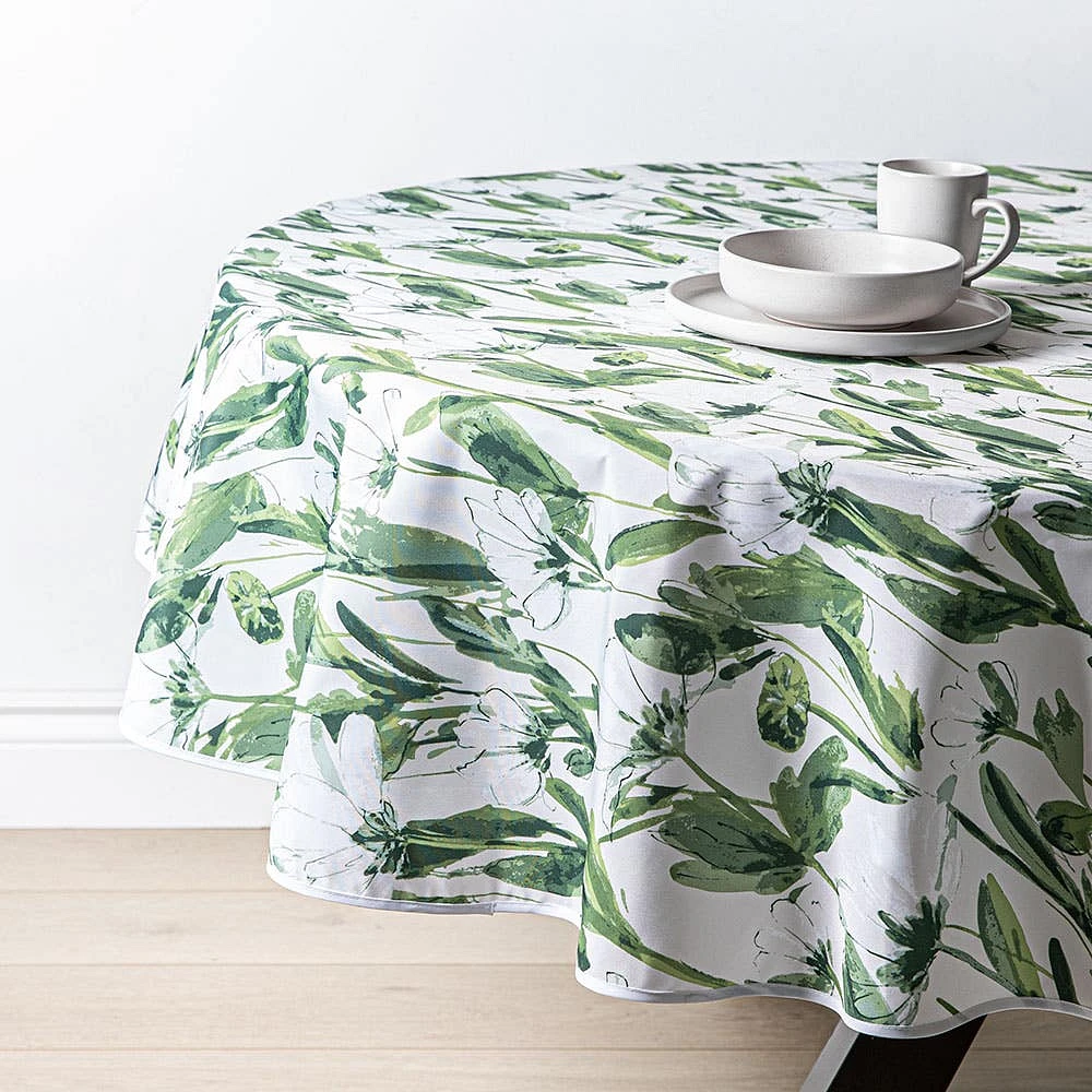 Texstyles Easy-Care 'Natalia' Polyester Tablecloth 70" Round (Green)