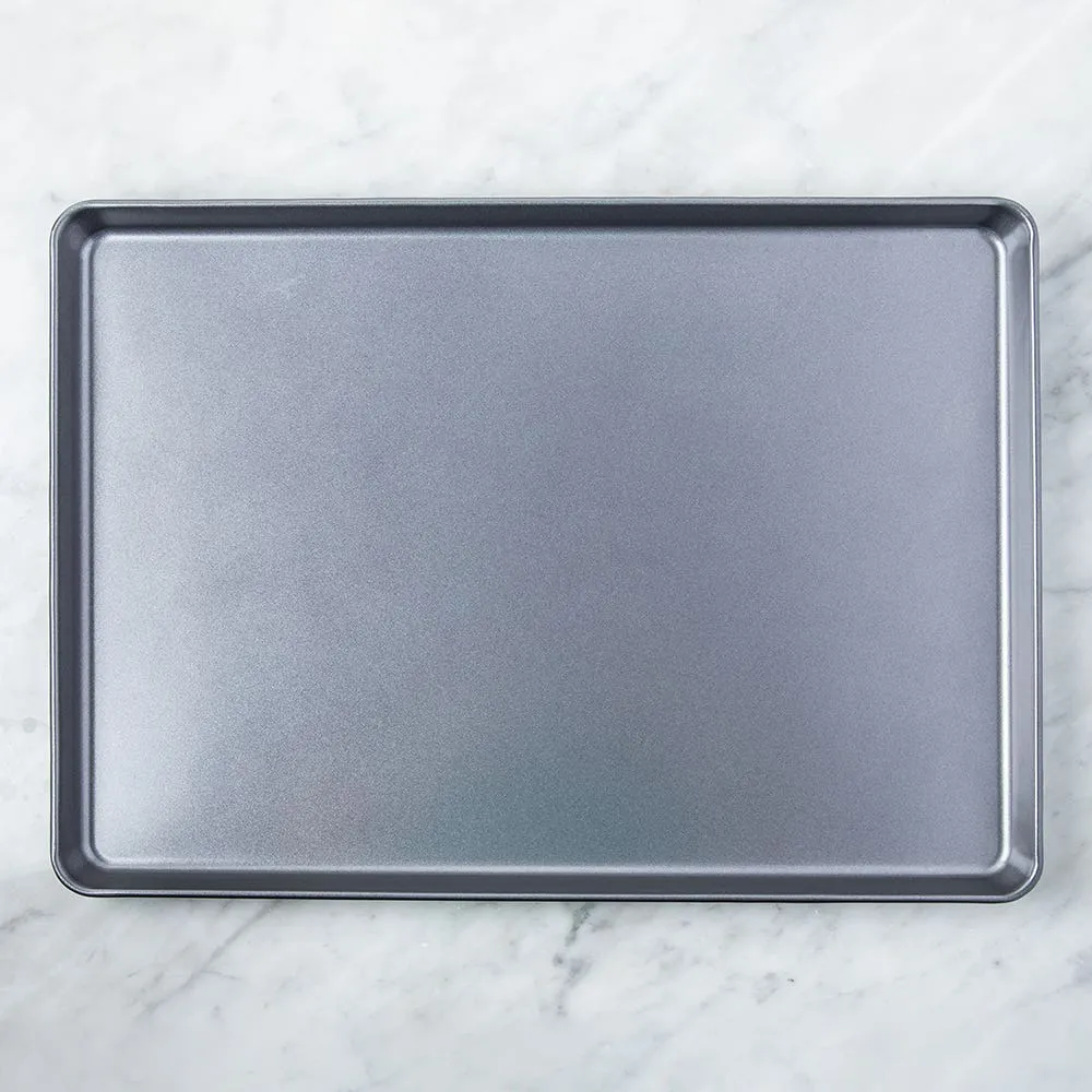 Wilton Perfect Results Non-Stick Mega Cookie Sheet (Grey)