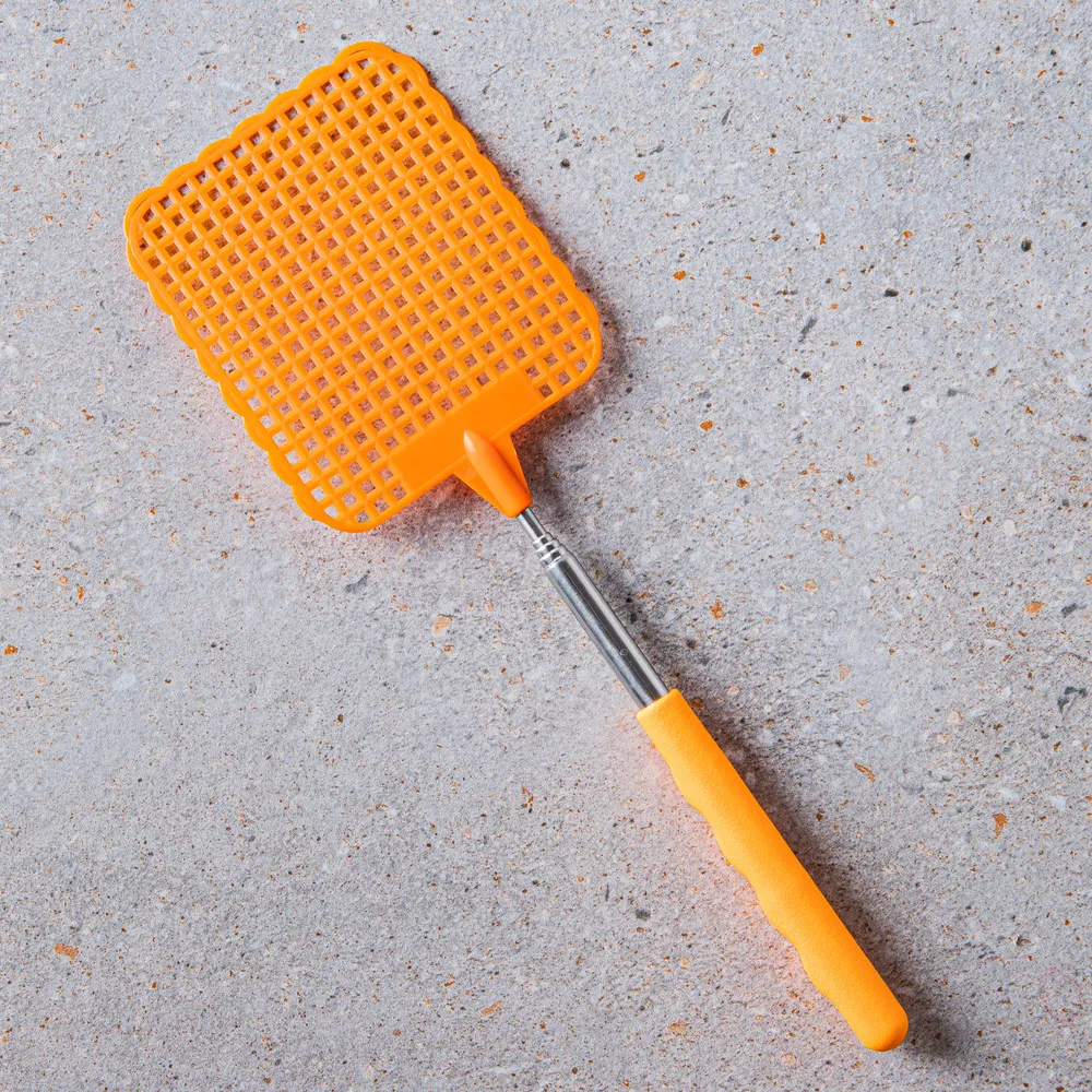 Country Garden Bug Off Telescopic Fly Swatter (Asstd.)