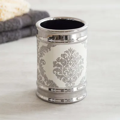 Moda At Home Damask Ceramic Tumbler (White/Silver)