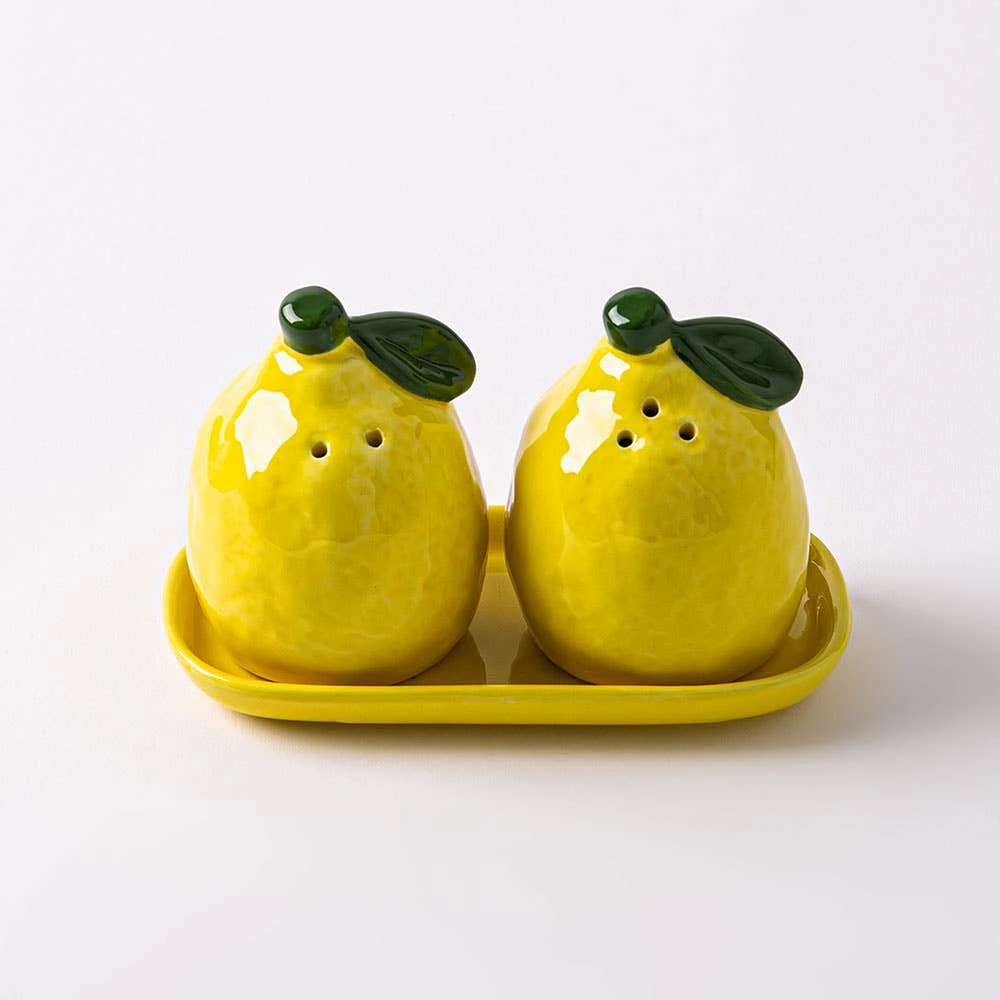 Truu Design Ceramic 'Lemon' S&P Shaker with Tray - S/2 (Yellow/Green)