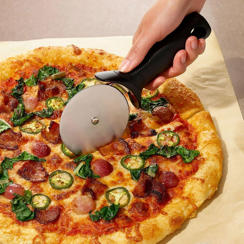 OXO Good Grips Pizza Cutter (Black/Stainless Steel)