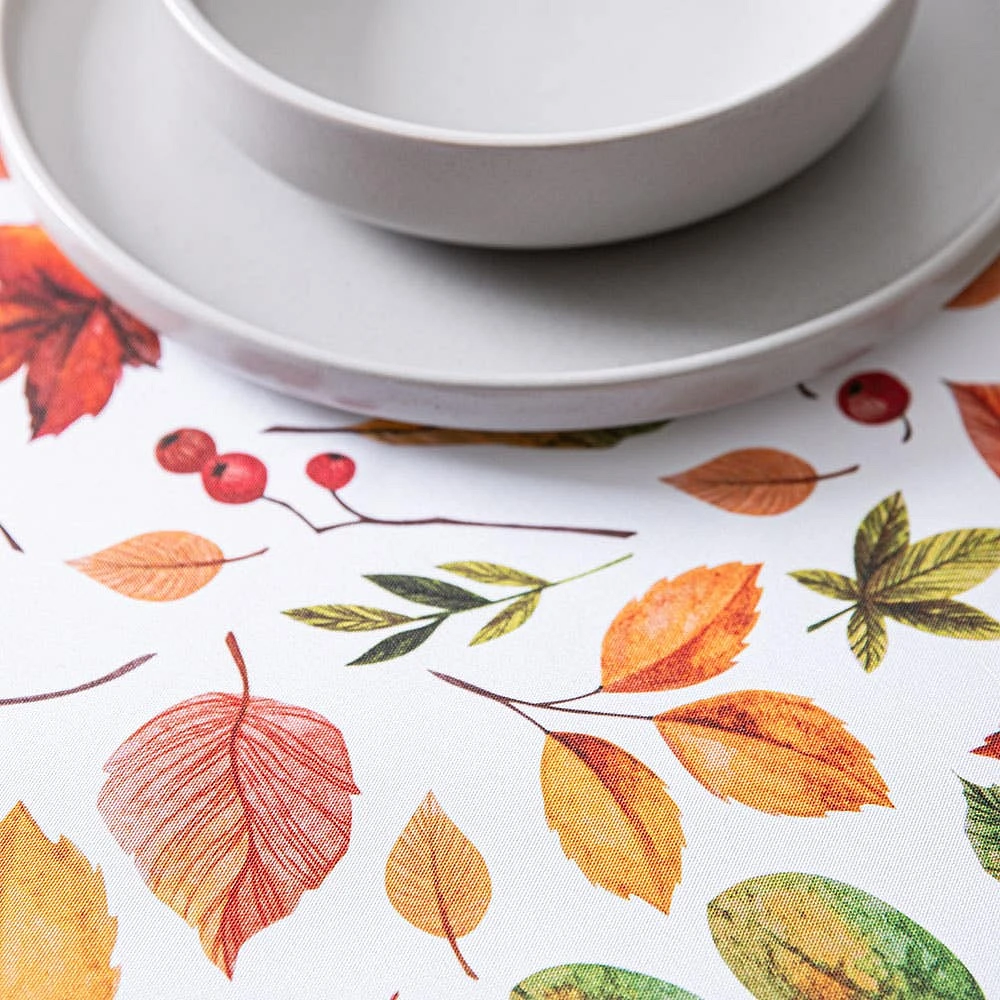 Easycare Printed 'Tremblant' Polyester Tablecloth 58x78"