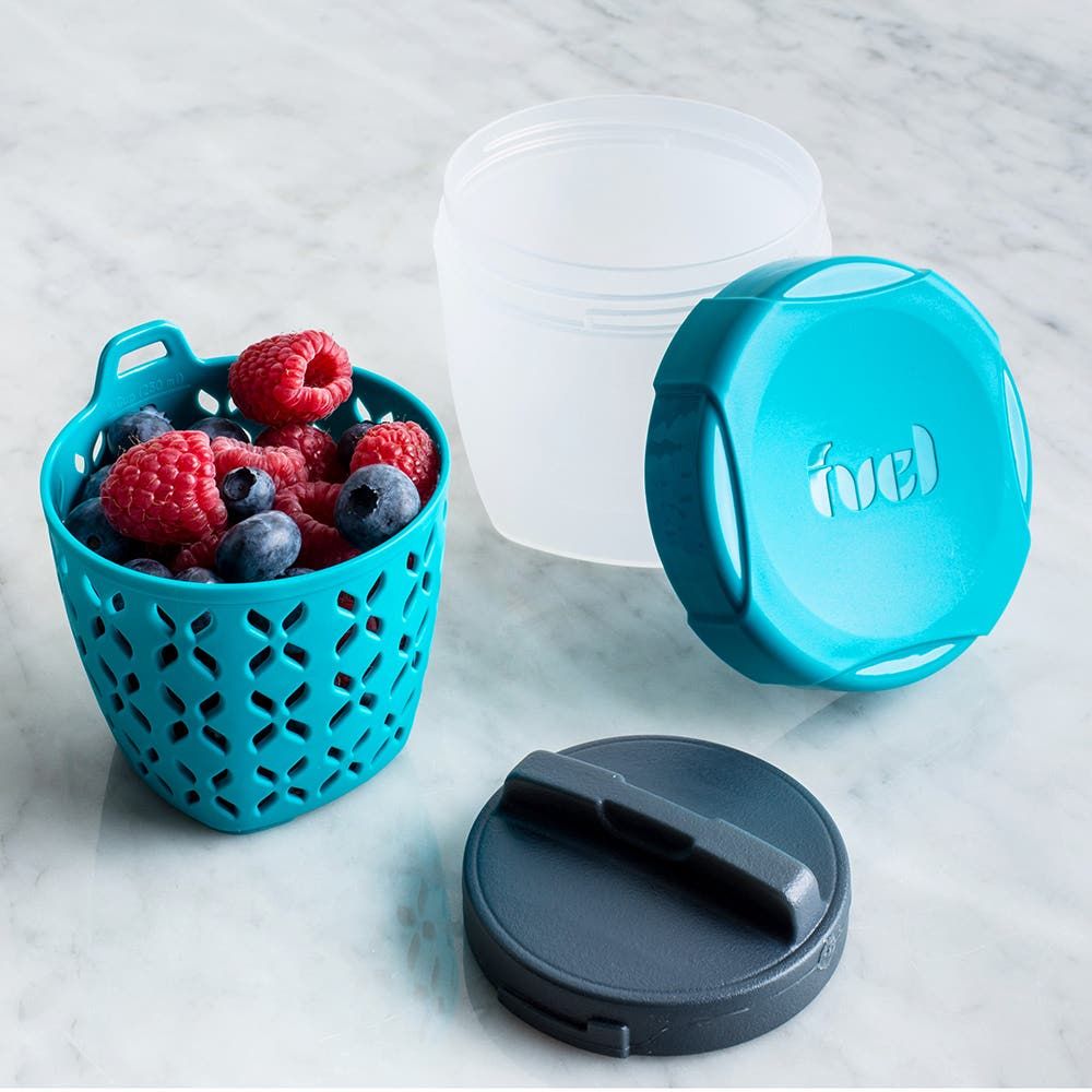 Fuel Breakfast Solution Fruit Basket with Strainer (Blue/White)