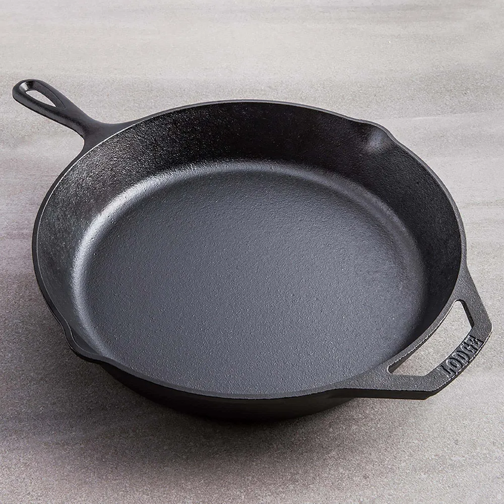 Lodge Logic Canadiana Frypan with Helper Handle (Black)