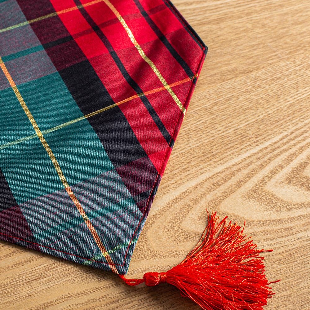 Harman Christmas Traditional Check Table Runner (Red/Green)