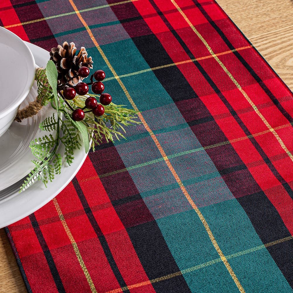 Harman Christmas Traditional Check Table Runner (Red/Green)