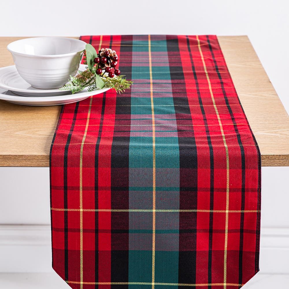 Harman Christmas Traditional Check Table Runner (Red/Green)