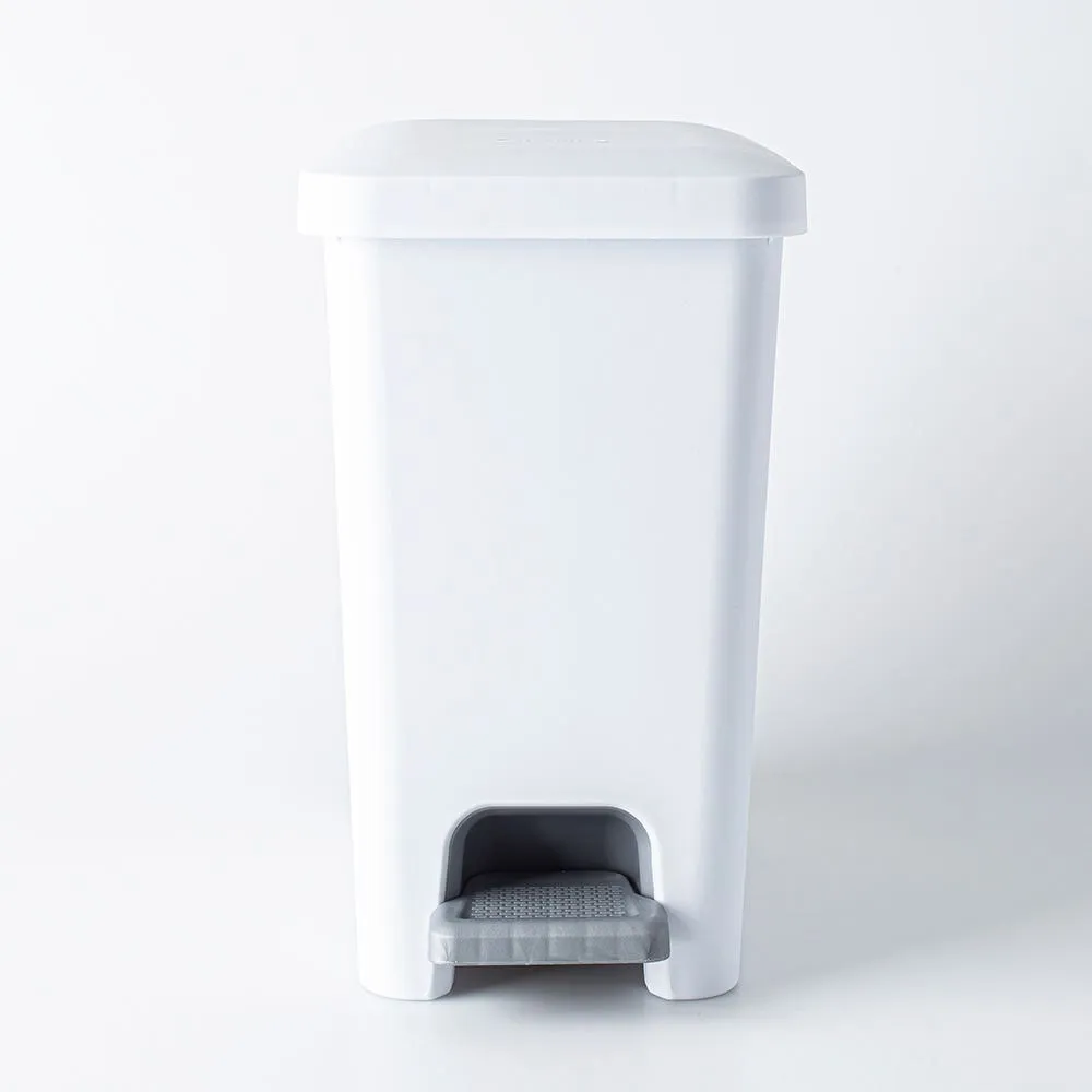 Sterilite Stepon Garbage Can