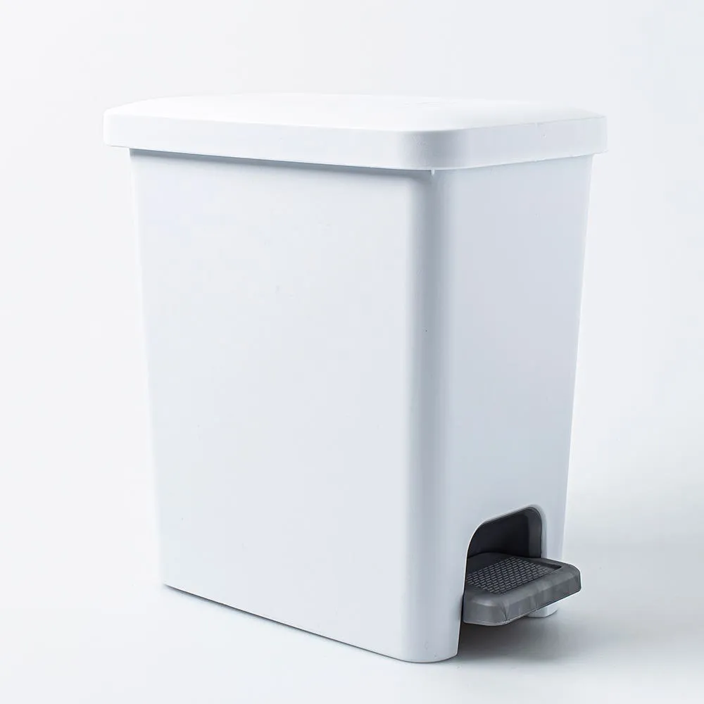 Sterilite Stepon Garbage Can