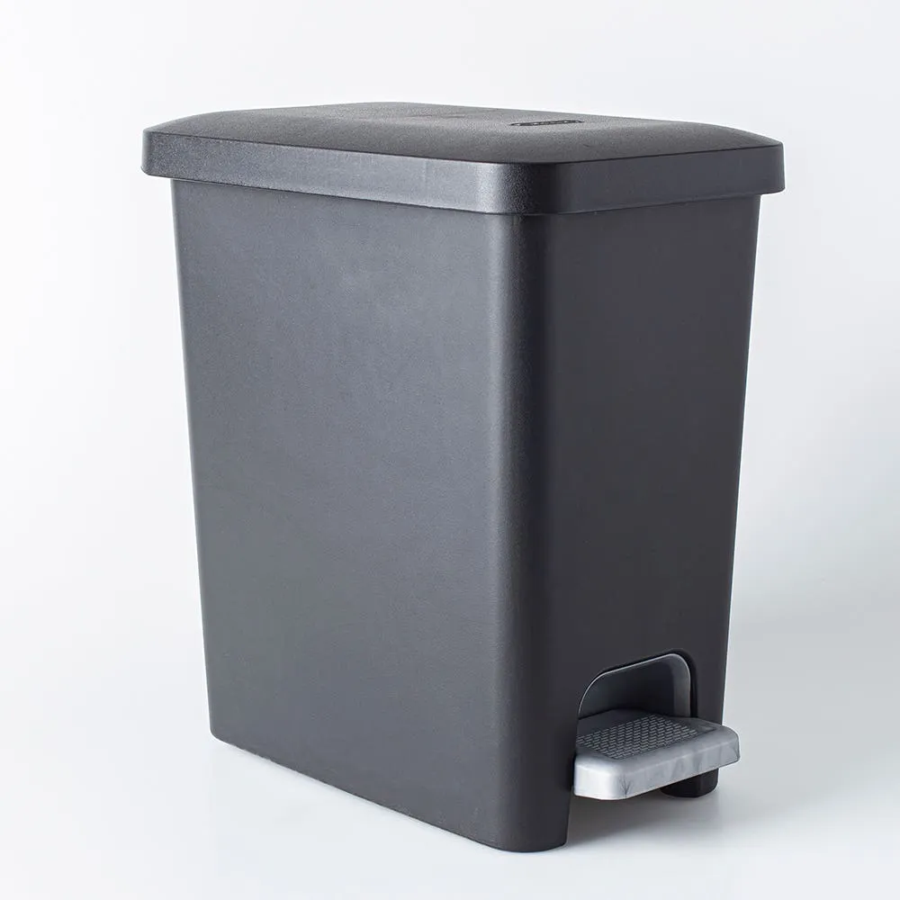 Sterilite Stepon Garbage Can (Black