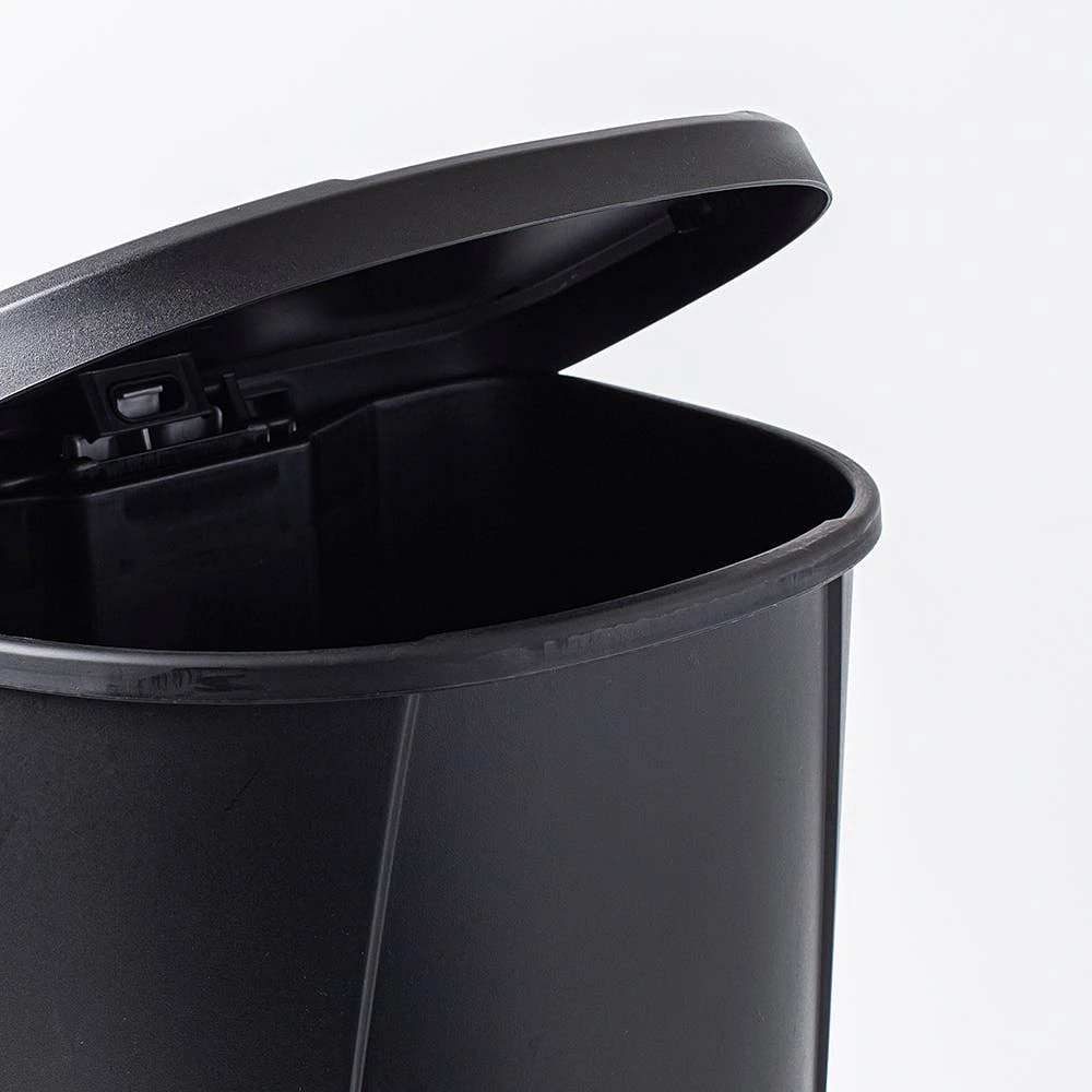 Sterilite Stepon Garbage Can 25 L (Black)