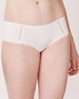 Culotte aux hanches coton et détails de dentelle