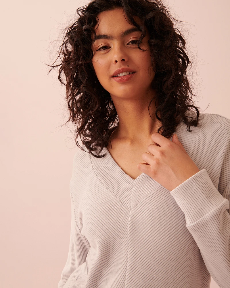 Chandail manches longues col en V côtelé tricot doux