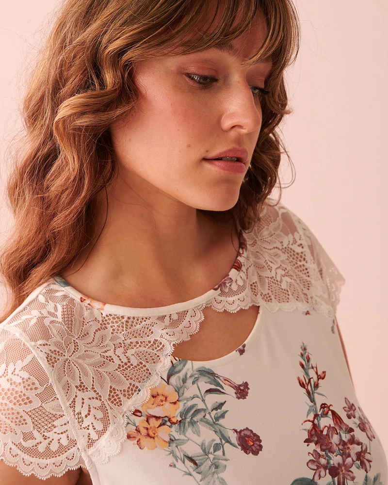 Chemise de nuit ultra douce mancherons et encolure en dentelle